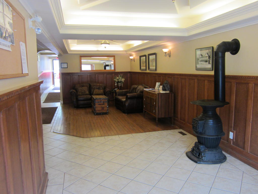 Reynolds Hotel Lillooet Zewnętrze zdjęcie